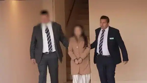 اعتقال عرافة والاحتيال بمبلغ 70 مليون دولار أسترالي