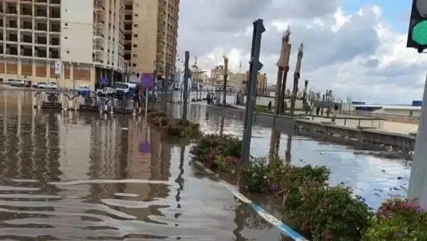 جهود محافظة مطروح في سحب مياه الأمطار