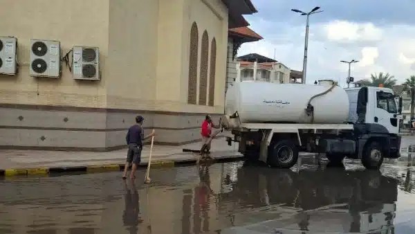 جهود رفع تجمعات مياه الأمطار في دمياط