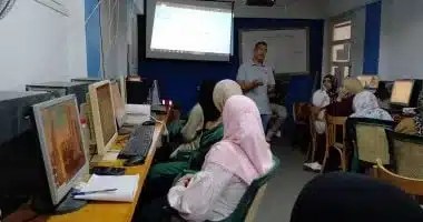 بدء برنامج تدريبي في تكنولوجيا المعلومات بالداخلة