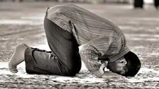 حكم نسيان سجود السهو في الصلاة