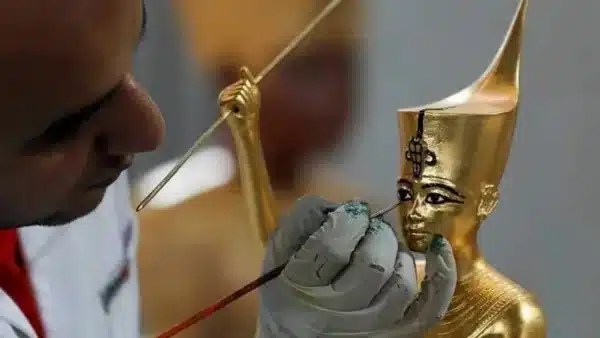 إحالة 6 متهمين ببيع آثار مزيفة لمحكمة الجنايات