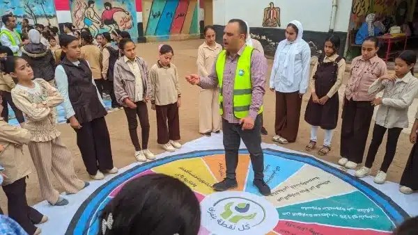 محافظ الغربية يشيد بحملات توعية مائية وبيئية بمدارس المحافظة