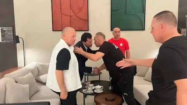 وزير الشباب يزور معسكر منتخب مصر بالإمارات