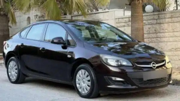 اوبل أسترا أوتوماتيك بسعر 550 ألف جنيه