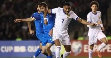 فرنسا تكتسح أذربيجان بثلاثية مثيرة في تصفيات المونديال