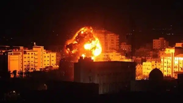 عدوان إسرائيلي جديد على غزة يشمل نسف مبانٍ وقصف مدفعي