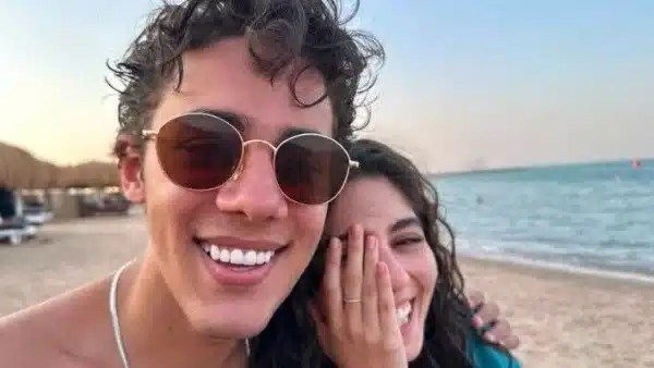 بوكيه ورد يثير التكهنات حول علاقة مايان السيد وعمر رزيق