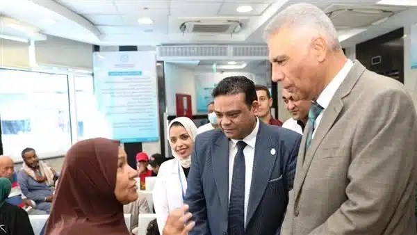 محافظ أسوان يتفقد مستشفى الرمد لتطوير الخدمة الطبية