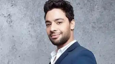 دعم أحمد جمال لتامر حسني في محنته الصحية