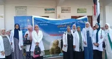 قافلة طبية لجامعة بنها تكشف على 293 طفلاً في كفر شكر