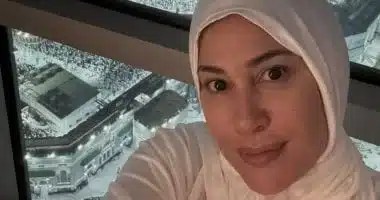 هند صبري تؤدي العمرة في عيد ميلادها