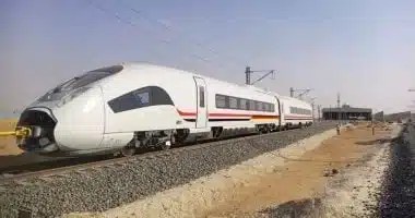 إطلاق قطار فائق السرعة في مصر لتقليل وقت السفر