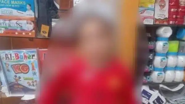 أب ينهي حياة ابنته تضامناً مع قرارها برفض العمل معه