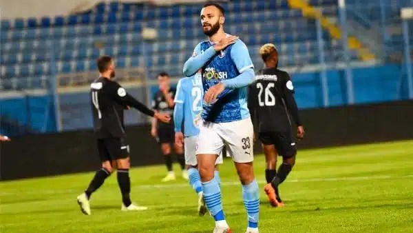 مستقبل مروان حمدي مع بيراميدز في مهب الريح