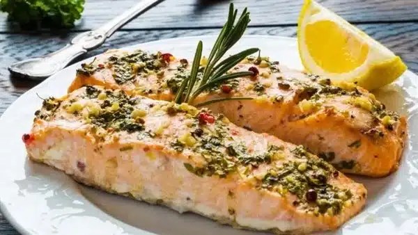 فوائد سمك السلمون في خفض الكوليسترول
