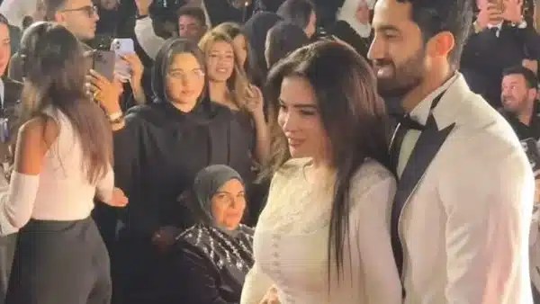 مي عز الدين وزوجها أحمد تيمور في أول إطلالة رسمية