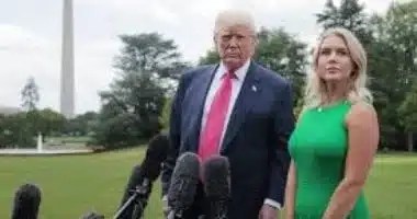 البيت الأبيض يدافع عن تصريحات ترامب تجاه مراسلة