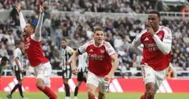 أرسنال يتصدر الدوري الإنجليزي قبل الجولة 12