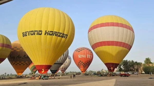 إلغاء رحلات البالون الطائر بالأقصر بسبب الرياح