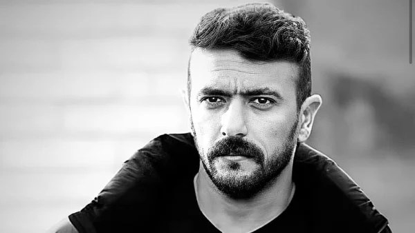 العوضي يفاجئ جمهوره بلوك جديد في كواليس "علي كلاي"