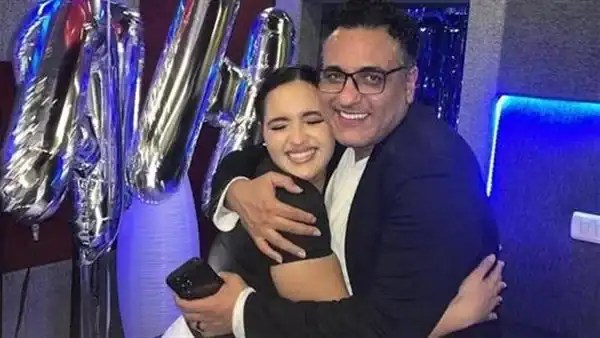 ماس ابنة محمد رحيم تُحيي ذكرى رحيل والدها