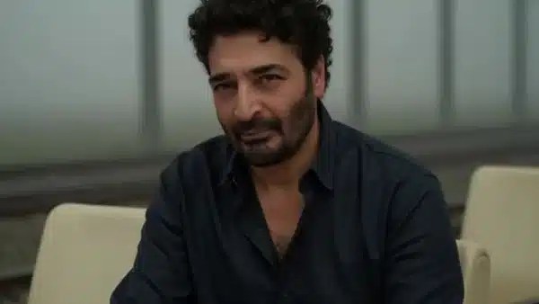 حميد الشاعري ينشر صورة قديمة مع منير