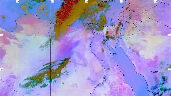طقس اليوم شبورة وأمطار خفيفة متوقعة