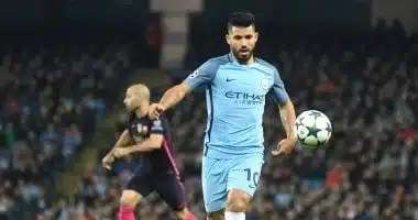 أجويرو يتصدر هاتريك الدوري الإنجليزي