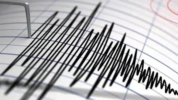 زلزال بقوة 5 درجات قرب كريت