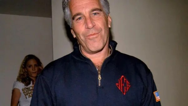 اختفاء 16 ملفًا من وثائق إبستين يثير الجدل