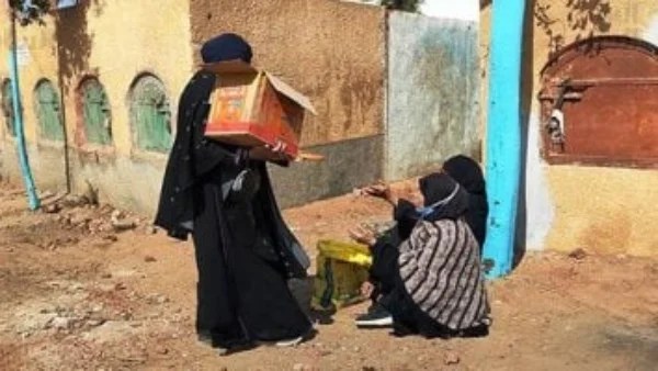 حكم توزيع الصدقات في "طلعة رجب" عند المقابر