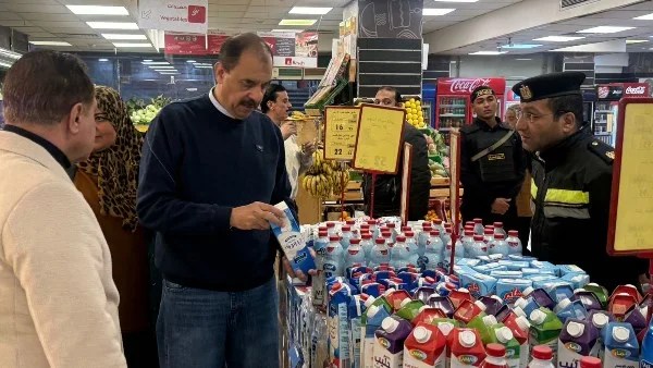 جولة ليلية لمحافظ سوهاج للرقابة على المشروعات والأسواق