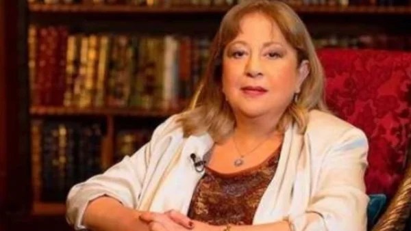 يسرا تتقدم بالعزاء في وفاة الفنانة سمية الألفي