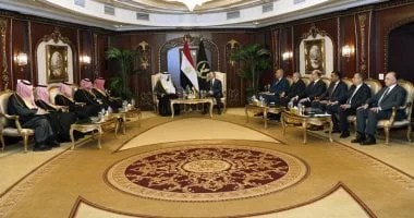 وزير الداخلية يستقبل وزير الحج السعودي لتعزيز التعاون