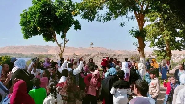 تحسين الصورة الذهنية بأسوان وتطوير الخدمات