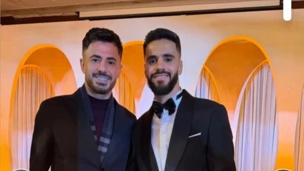 الونش يهنئ بنتايج بمناسبة زفافه