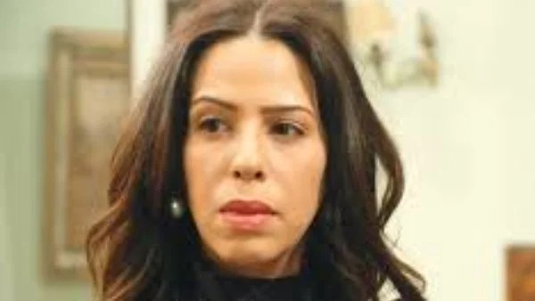 جيهان سلامة تتحدث عن خيانة خطيبها وصديقتها المقربة