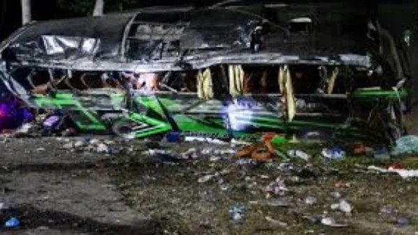 مصرع 16 شخصاً في حادث حافلة بإندونيسيا