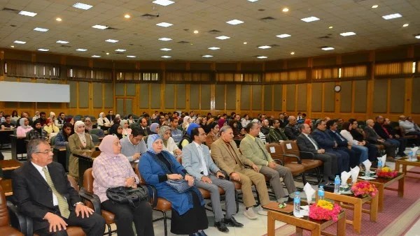 جلسة تعريفية بمشروع InnoHub في جامعة أسيوط