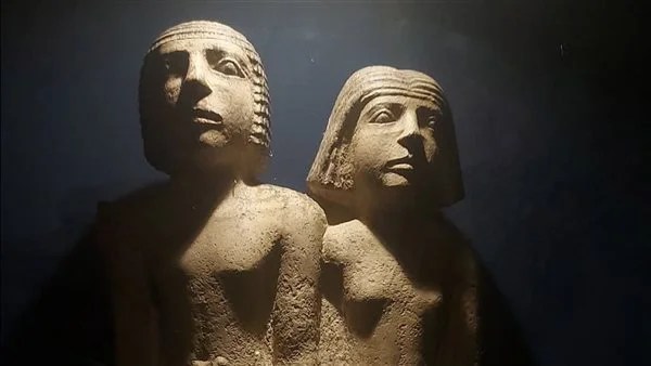 تمثال نادر يبرز مكانة الأقزام في مصر القديمة