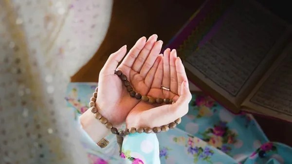 دعاء قضاء الدين قبل وبعد الصلاة