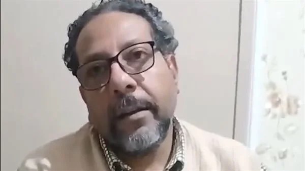 معاناة شخص من ذوي الإعاقة في طنطا للحصول على معاش والده