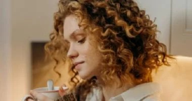 أبراج تفضل الابتعاد عن السوشيال ميديا