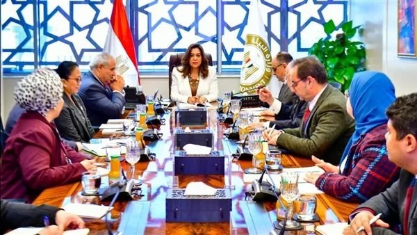 منال عوض تبحث تحسين سبل العيش مع منظمة الفاو