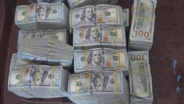 القبض على 3 متهمين بغسل 100 مليون جنيه في مصر