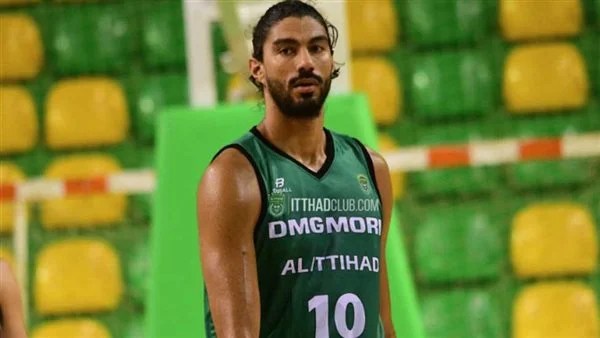 أنس أسامة يجدد عقده مع سلة الاتحاد السكندري