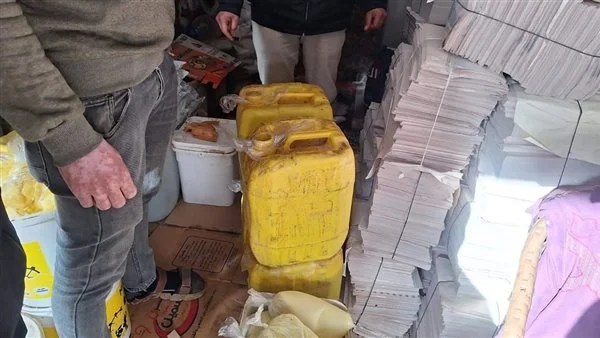 ضبط 300 كجم من زيت طعام مجهول المصدر في القليوبية
