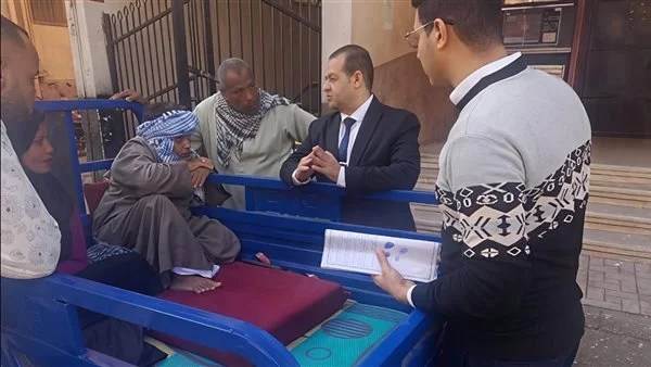 عقد عمل لشاب من ذوي الهمم في الأقصر