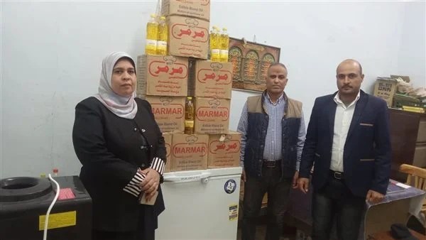 ضبط بائع بحوزته 102 زجاجة زيت طعام مجهول في الوادي الجديد